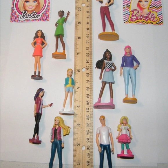 Barbie and Friends Deluxe Party Favors Goody Bag Fillers Set of 12! - Picture 4 of 7